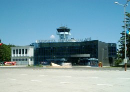 Usi automate glisante Aeroport International Iasi.