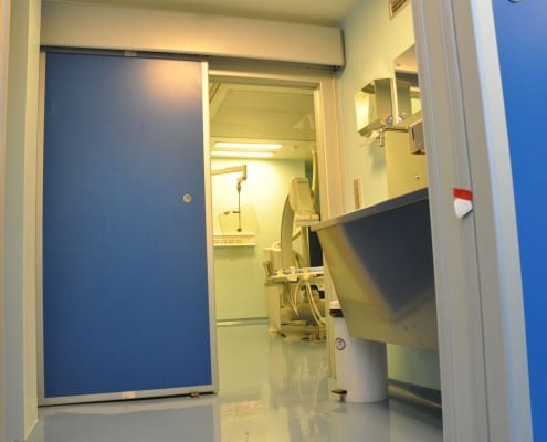 Uși de spital semiermetice automate, usa radiologie, usi glisante automate