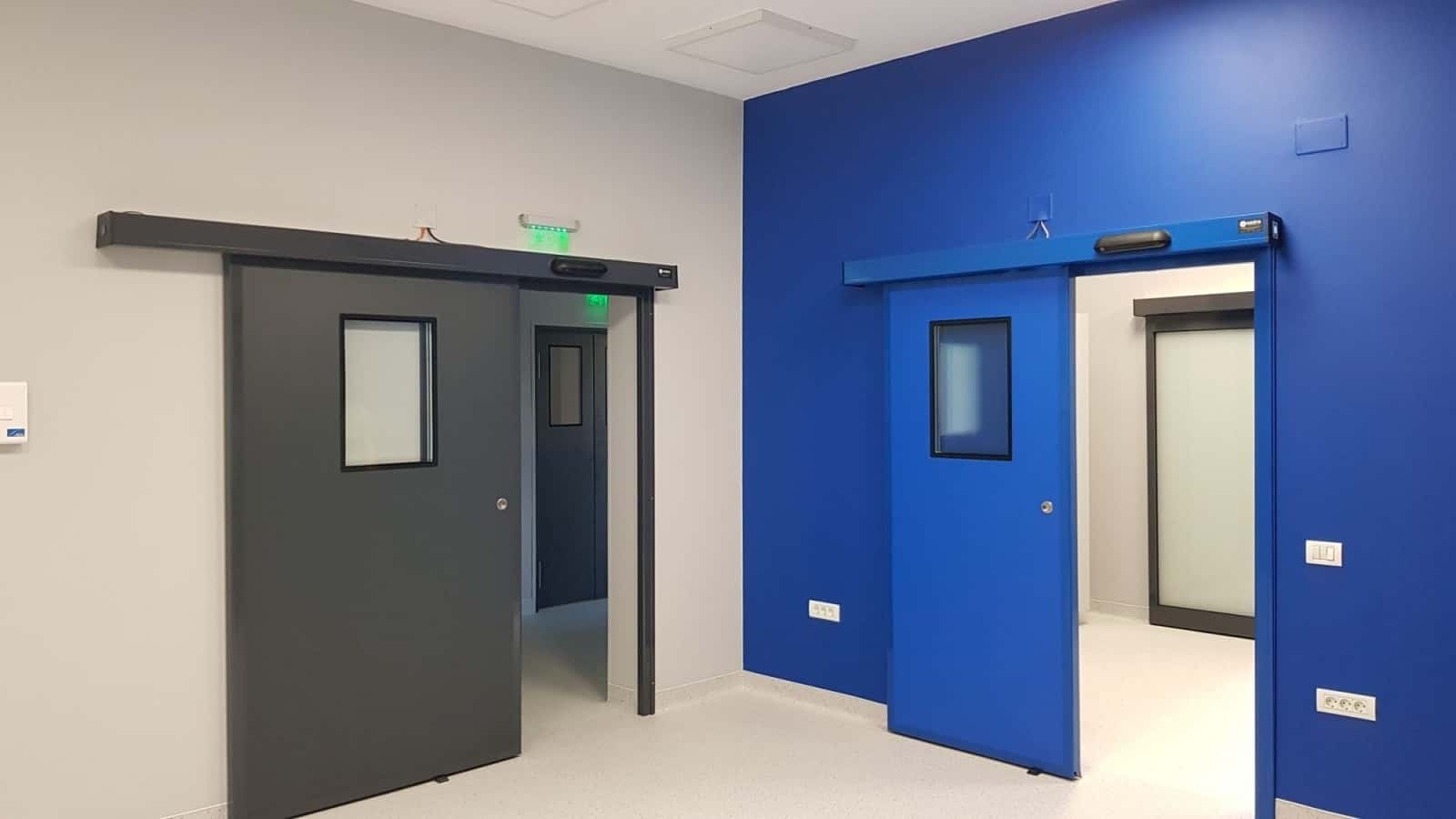 Sistem uși glisante automate pentru clinica Opthmax din Ploiești, mentenanță uși medicale