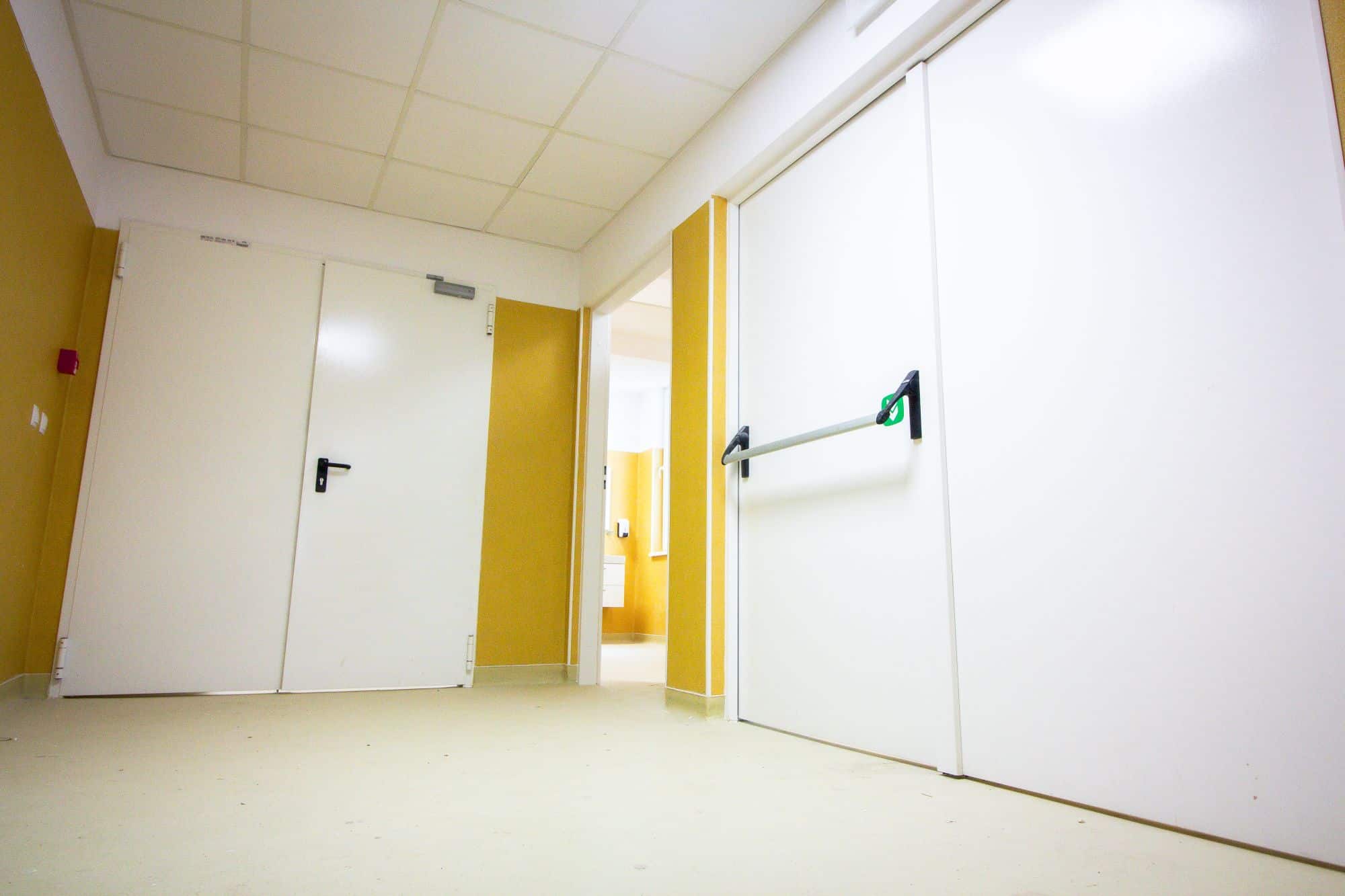 Uși medicale de ultimă generație la Spitalul Județean Pitești (4)
