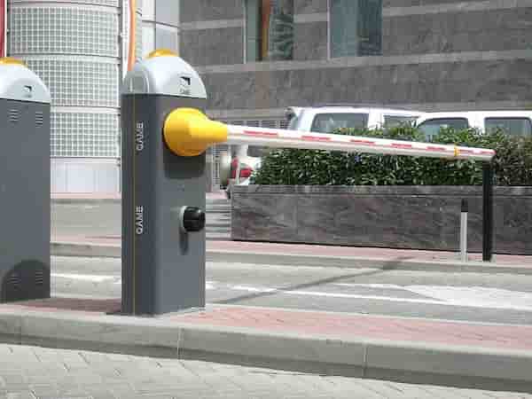 2 smart parking - bariere automate la accesul unei parcari