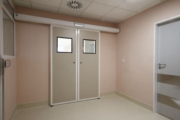 4 amenajarea unui cabinet medical - usa culisanta automata