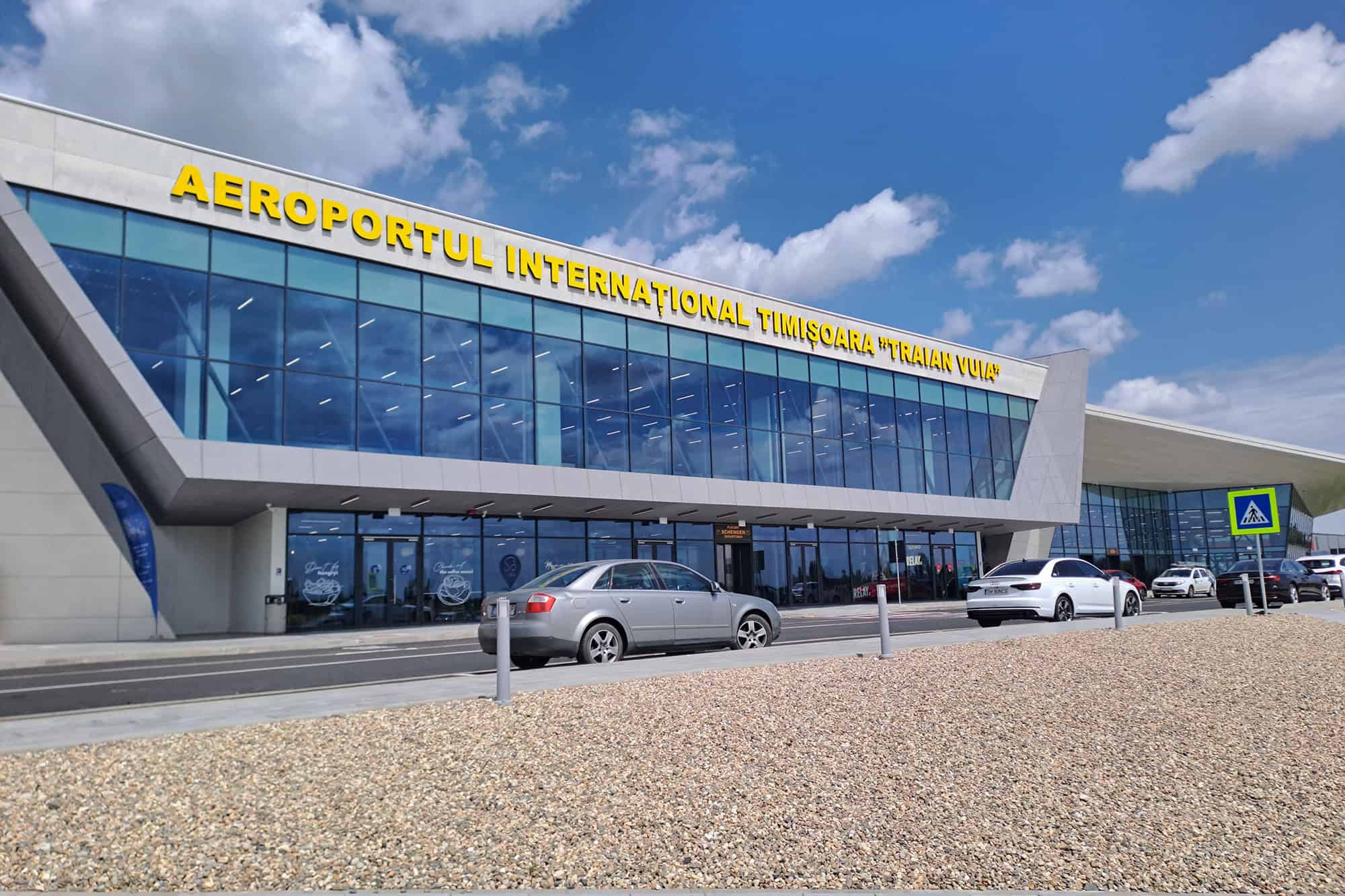 Aroporturi și gări, KADRA, Industrii, Aeroportul Internațional Traian Vuia Timișoara