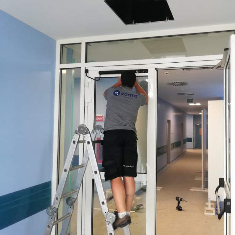 Uși automate pietonale, KADRA, Spital Orășenesc Mioveni