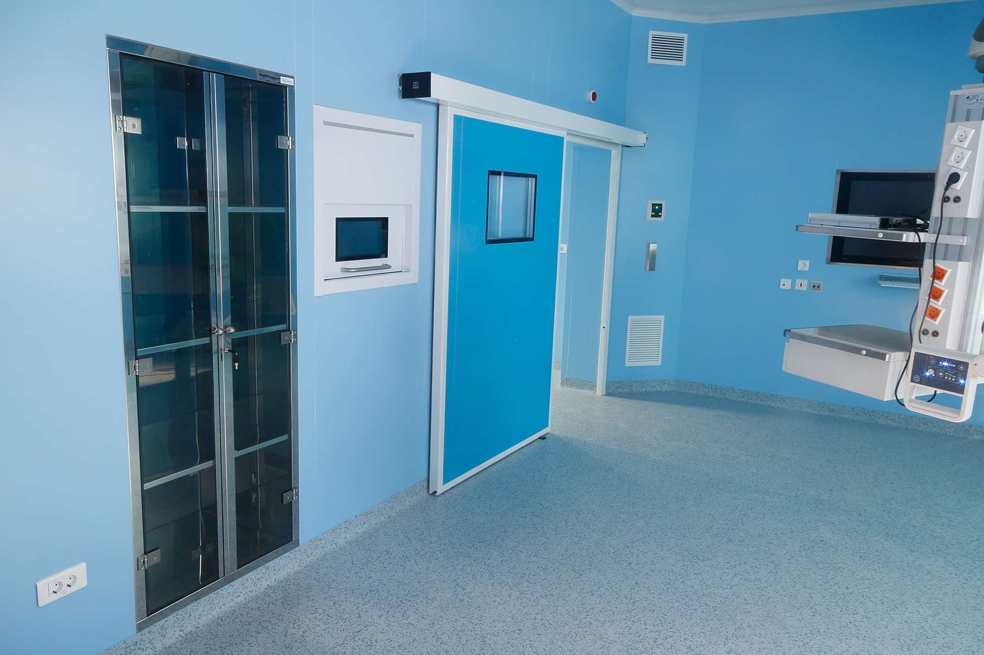 Ferestre pentru transferul instrumentarului medical TORMED W, KADRA, produse
