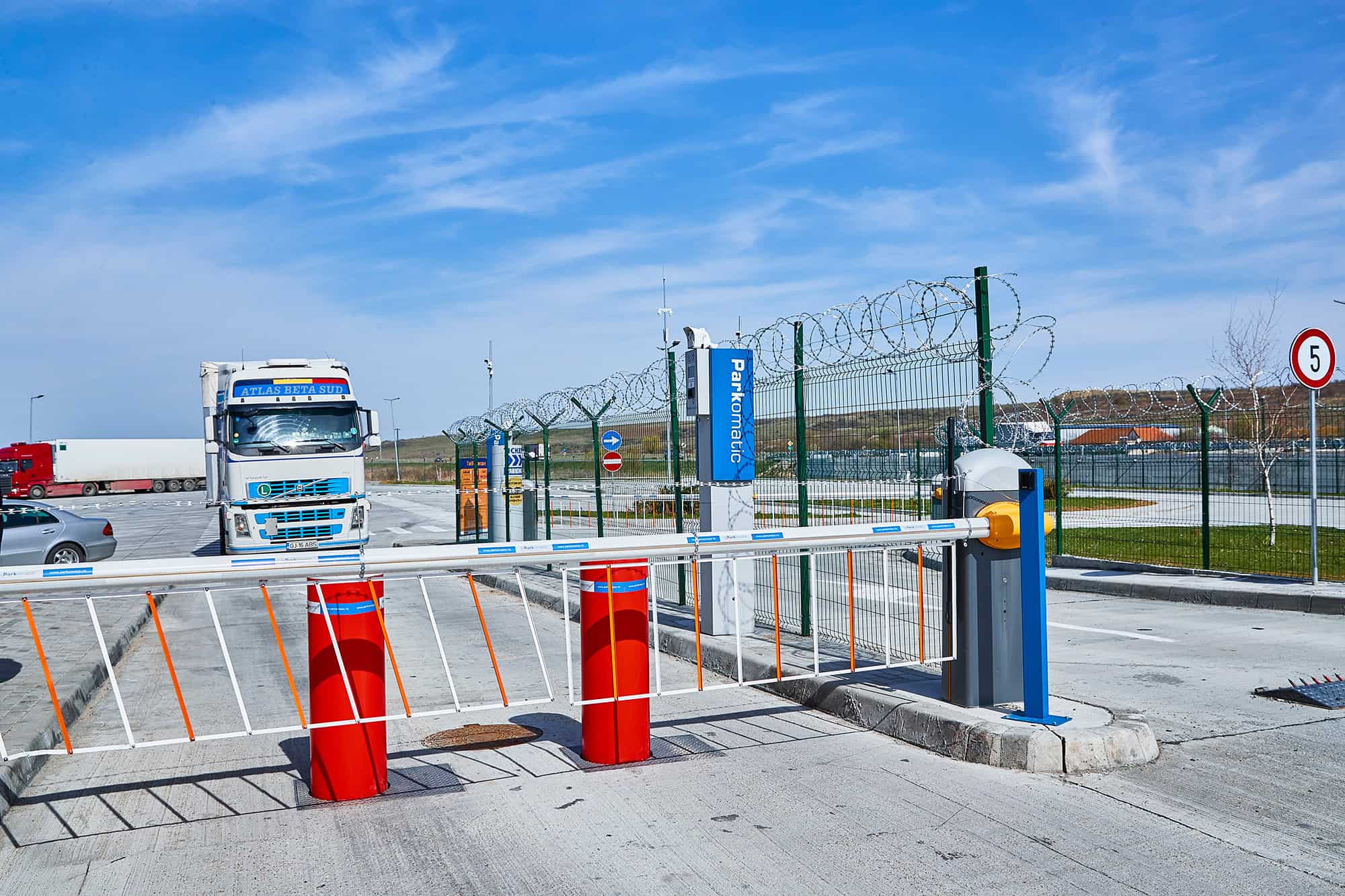 Parcări securizate pentru camioane