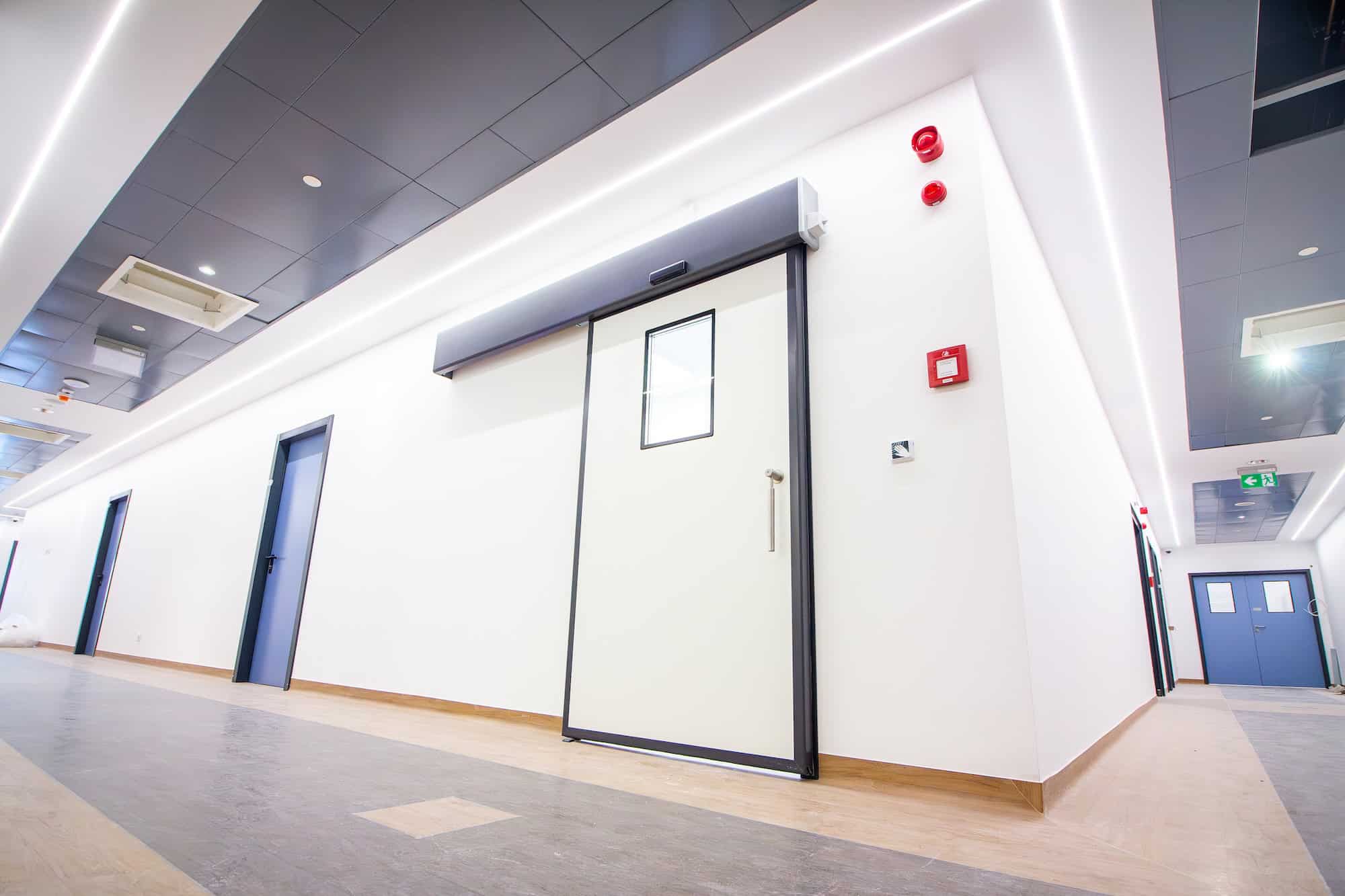 Soluții automate de acces KADRA pentru cel mai nou spital Medicover din București