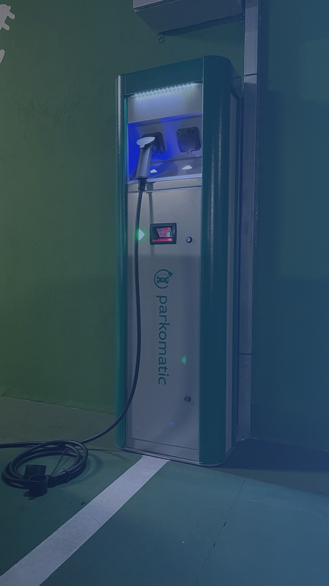 Stații de încărcare pentru mașini electrice integrate în parcări, KADRA, paracre automată